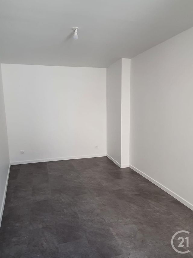 Appartement à louer - 3 pièces - 51.13 m2 - AVON - 77 - ILE-DE-FRANCE - Century 21 Agence Babut