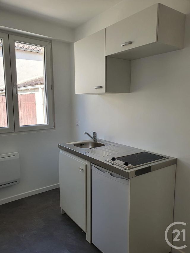 Appartement à louer - 3 pièces - 51.13 m2 - AVON - 77 - ILE-DE-FRANCE - Century 21 Agence Babut