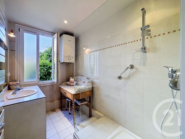 Appartement 3 pièces à vendre - 3 pièces - 69.5 m2 - FONTAINEBLEAU - 77 - ILE-DE-FRANCE - Century 21 Agence Babut