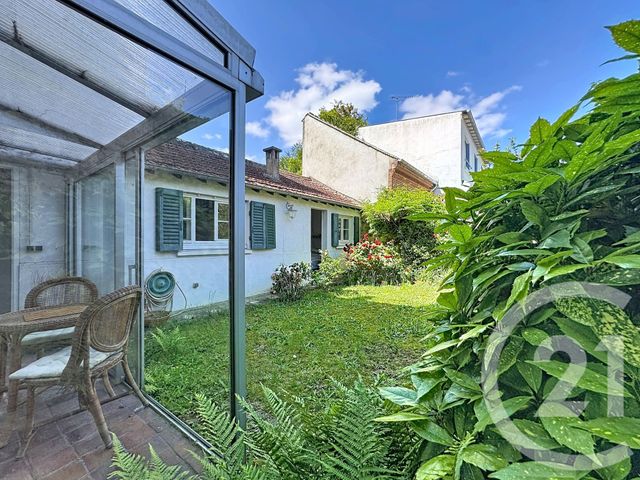 Appartement 3 pièces à vendre - 3 pièces - 69.5 m2 - FONTAINEBLEAU - 77 - ILE-DE-FRANCE - Century 21 Agence Babut