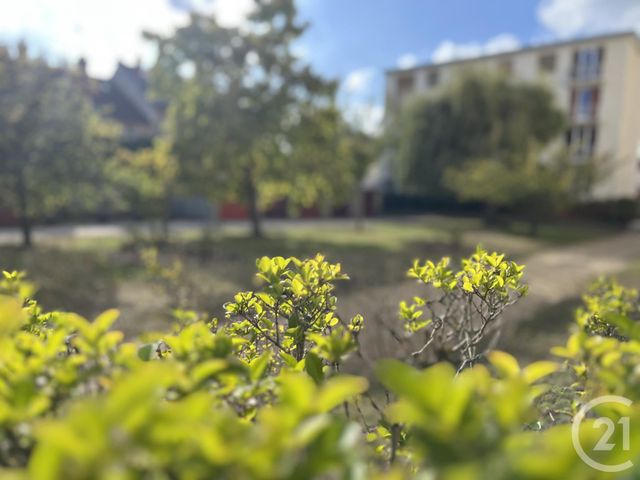 Appartement à vendre - 4 pièces - 67.5 m2 - FONTAINEBLEAU - 77 - ILE-DE-FRANCE - Century 21 Agence Babut