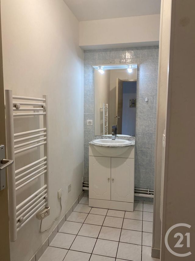 Appartement Studio à louer - 1 pièce - 22.78 m2 - MELUN - 77 - ILE-DE-FRANCE - Century 21 Agence Babut