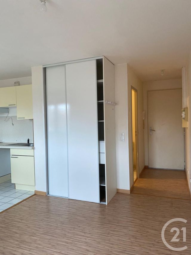 Appartement Studio à louer - 1 pièce - 22.78 m2 - MELUN - 77 - ILE-DE-FRANCE - Century 21 Agence Babut