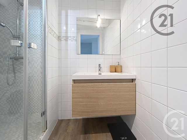 Appartement 2 pièces à vendre - 2 pièces - 30.74 m2 - FONTAINEBLEAU - 77 - ILE-DE-FRANCE - Century 21 Agence Babut