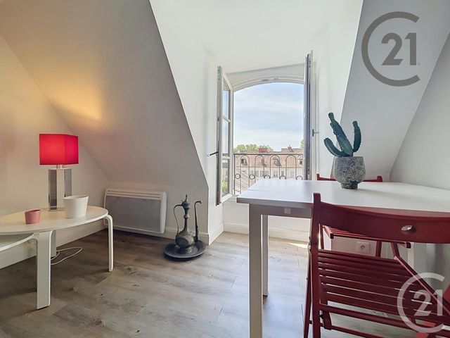 Appartement 2 pièces à vendre - 2 pièces - 30.74 m2 - FONTAINEBLEAU - 77 - ILE-DE-FRANCE - Century 21 Agence Babut