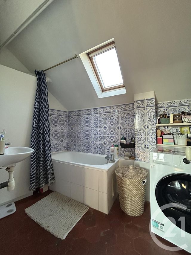 Appartement à vendre - 3 pièces - 64.98 m2 - FONTAINEBLEAU - 77 - ILE-DE-FRANCE - Century 21 Agence Babut