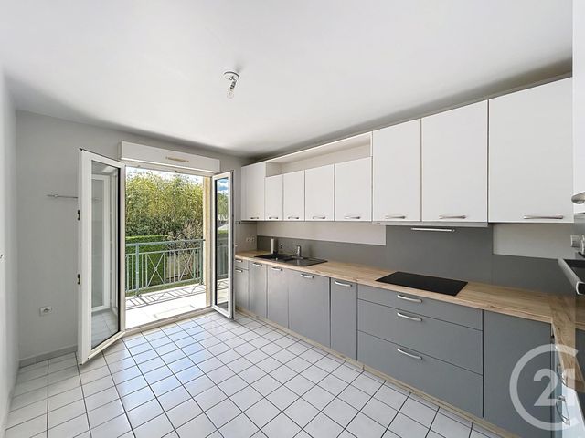 Appartement 4 pièces à vendre - 4 pièces - 93.97 m2 - AVON - 77 - ILE-DE-FRANCE - Century 21 Agence Babut