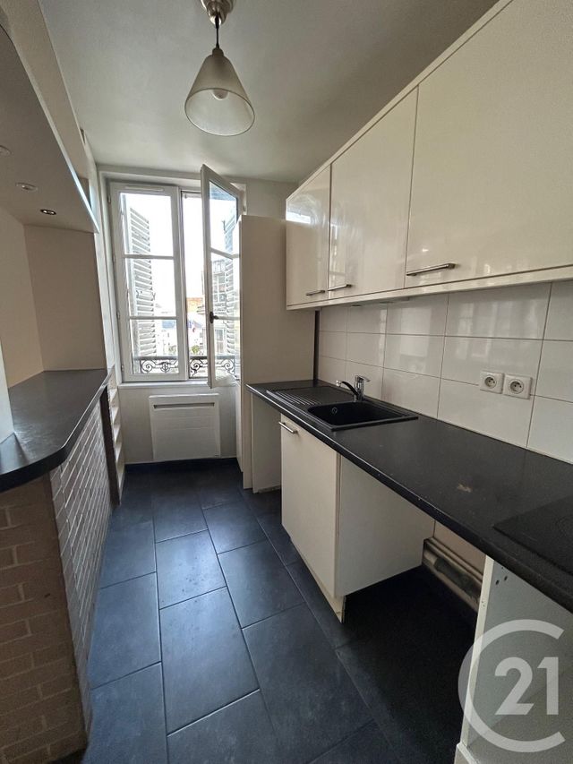 Appartement à louer - 3 pièces - 48.45 m2 - MELUN - 77 - ILE-DE-FRANCE - Century 21 Agence Babut