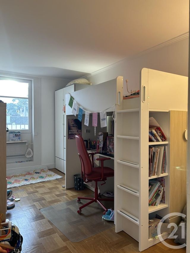 Appartement à louer - 5 pièces - 91.92 m2 - FONTAINEBLEAU - 77 - ILE-DE-FRANCE - Century 21 Agence Babut