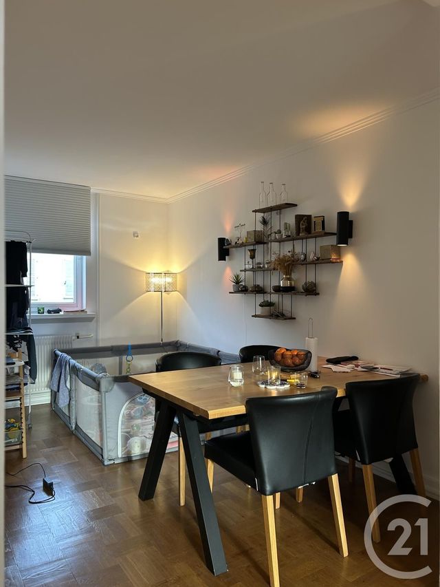 Appartement à louer - 5 pièces - 91.92 m2 - FONTAINEBLEAU - 77 - ILE-DE-FRANCE - Century 21 Agence Babut