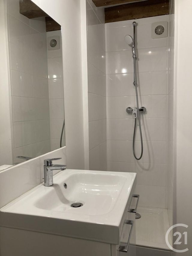 Appartement Studio à louer - 2 pièces - 52.01 m2 - FONTAINEBLEAU - 77 - ILE-DE-FRANCE - Century 21 Agence Babut