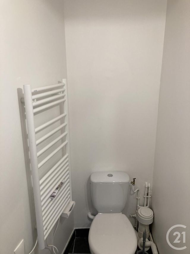 Appartement Studio à louer - 2 pièces - 52.01 m2 - FONTAINEBLEAU - 77 - ILE-DE-FRANCE - Century 21 Agence Babut