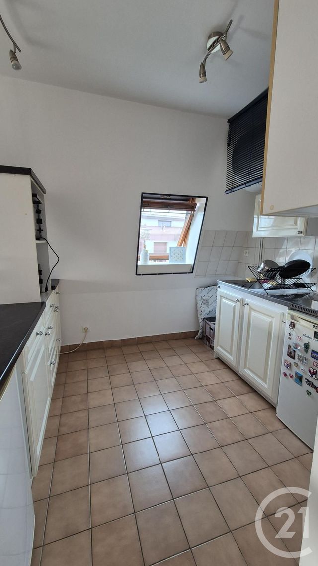 Appartement à louer - 2 pièces - 36.76 m2 - FONTAINEBLEAU - 77 - ILE-DE-FRANCE - Century 21 Agence Babut