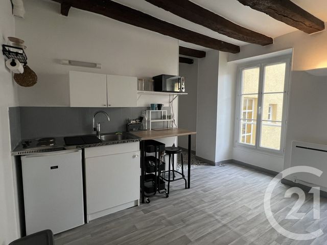 Appartement Studio à louer - 1 pièce - 17.0 m2 - FONTAINEBLEAU - 77 - ILE-DE-FRANCE - Century 21 Agence Babut