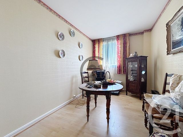 Appartement à vendre - 4 pièces - 82.12 m2 - AVON - 77 - ILE-DE-FRANCE - Century 21 Agence Babut