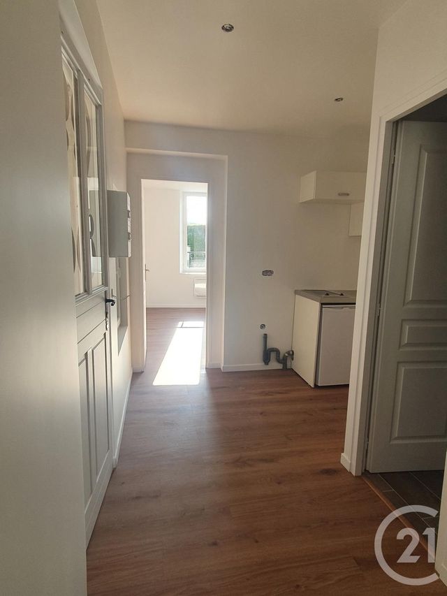 Appartement à louer - 2 pièces - 30.16 m2 - AVON - 77 - ILE-DE-FRANCE - Century 21 Agence Babut