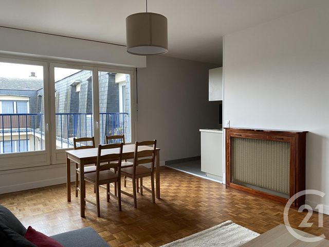 Appartement Studio à louer - 1 pièce - 31.72 m2 - FONTAINEBLEAU - 77 - ILE-DE-FRANCE - Century 21 Agence Babut