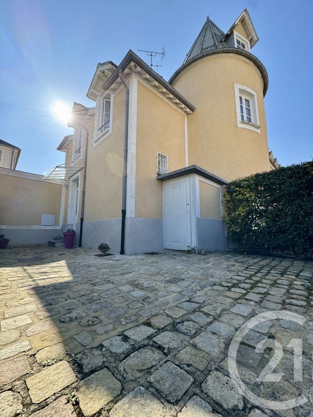 Appartement à vendre - 3 pièces - 66.0 m2 - FONTAINEBLEAU - 77 - ILE-DE-FRANCE - Century 21 Agence Babut