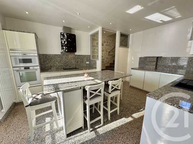 Appartement à vendre - 3 pièces - 66.0 m2 - FONTAINEBLEAU - 77 - ILE-DE-FRANCE - Century 21 Agence Babut