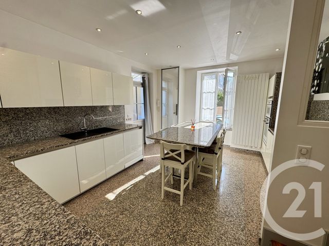 Appartement à vendre - 3 pièces - 66.0 m2 - FONTAINEBLEAU - 77 - ILE-DE-FRANCE - Century 21 Agence Babut