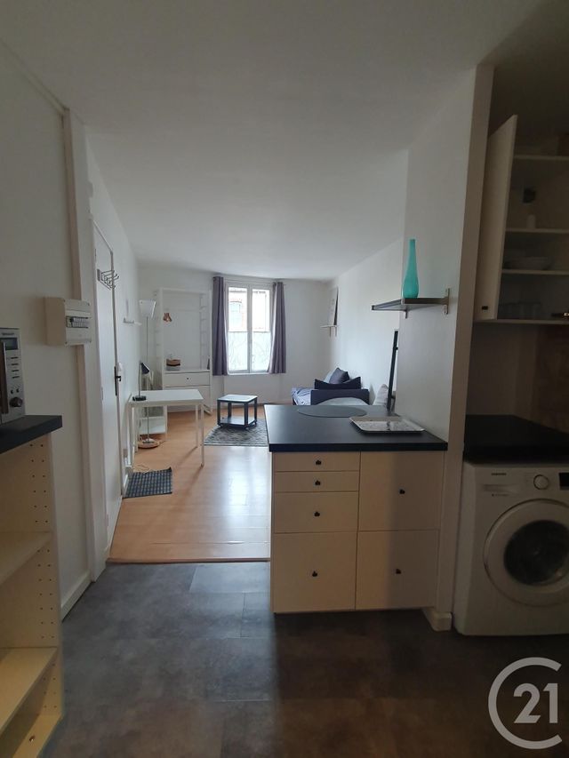 Appartement Studio à louer - 1 pièce - 28.4 m2 - AVON - 77 - ILE-DE-FRANCE - Century 21 Agence Babut