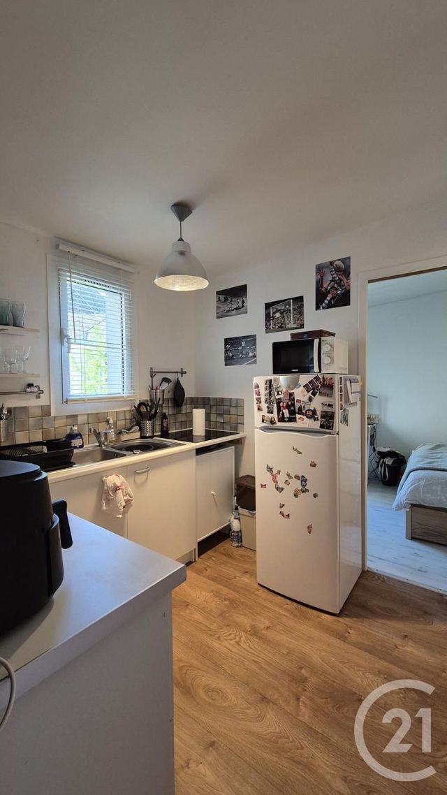Appartement 2 pièces à louer - 2 pièces - 36.44 m2 - FONTAINEBLEAU - 77 - ILE-DE-FRANCE - Century 21 Agence Babut