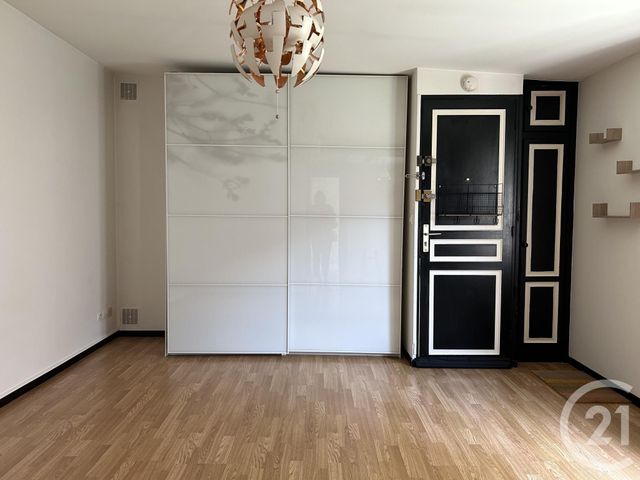 Appartement à louer - 2 pièces - 36.44 m2 - FONTAINEBLEAU - 77 - ILE-DE-FRANCE - Century 21 Agence Babut