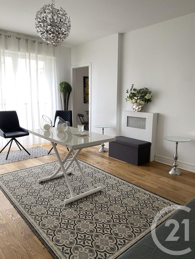 Appartement Studio à louer - 1 pièce - 31.41 m2 - FONTAINEBLEAU - 77 - ILE-DE-FRANCE - Century 21 Agence Babut