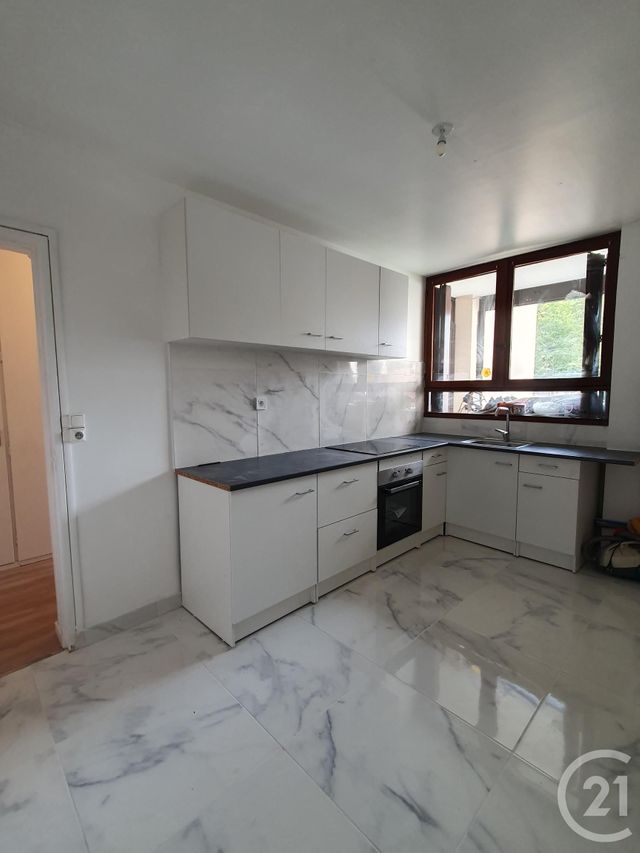 Appartement T2 à louer - 2 pièces - 50.25 m2 - AVON - 77 - ILE-DE-FRANCE - Century 21 Agence Babut