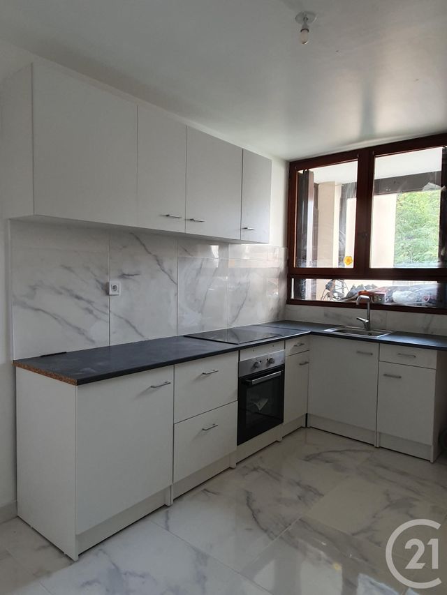 Appartement T2 à louer - 2 pièces - 50.25 m2 - AVON - 77 - ILE-DE-FRANCE - Century 21 Agence Babut