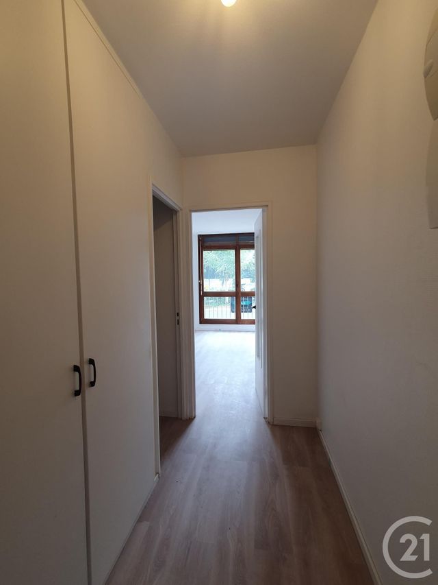 Appartement T2 à louer - 2 pièces - 50.25 m2 - AVON - 77 - ILE-DE-FRANCE - Century 21 Agence Babut