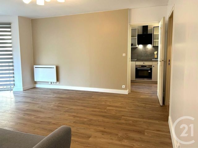 Appartement à louer - 2 pièces - 45.13 m2 - AVON - 77 - ILE-DE-FRANCE - Century 21 Agence Babut