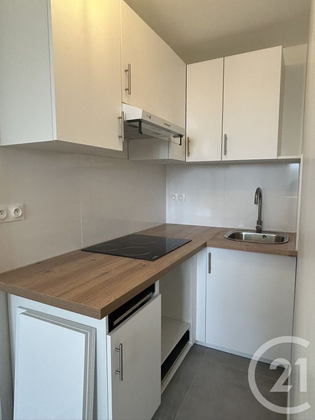 Appartement F2 à louer - 2 pièces - 40.77 m2 - VAUX LE PENIL - 77 - ILE-DE-FRANCE - Century 21 Agence Babut