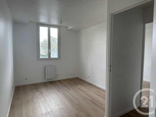 Appartement F2 à louer - 2 pièces - 40.77 m2 - VAUX LE PENIL - 77 - ILE-DE-FRANCE - Century 21 Agence Babut