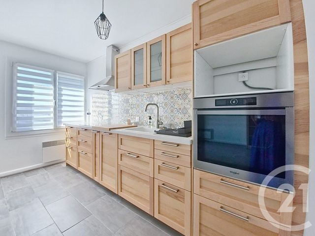 Appartement 3 pièces à louer - 3 pièces - 67.63 m2 - AVON - 77 - ILE-DE-FRANCE - Century 21 Agence Babut