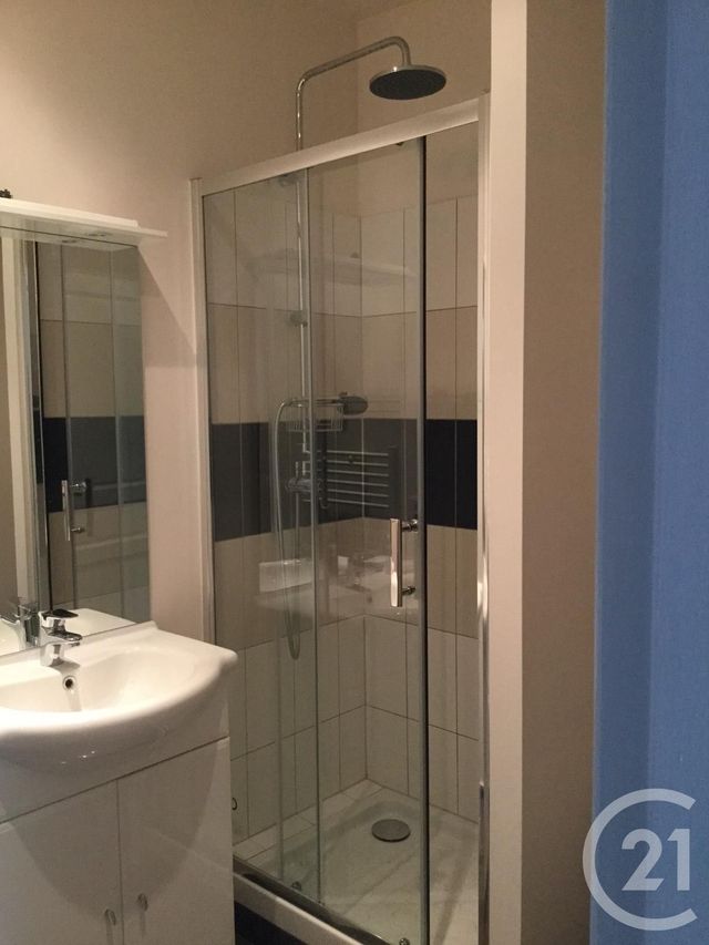 Appartement Studio à louer - 1 pièce - 19.7 m2 - FONTAINEBLEAU - 77 - ILE-DE-FRANCE - Century 21 Agence Babut