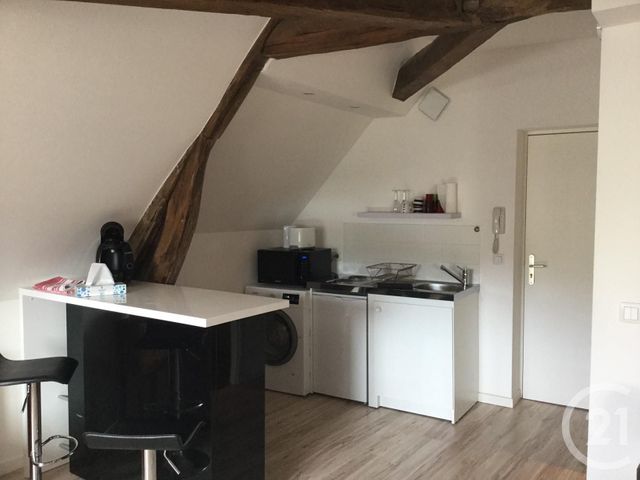 Appartement Studio à louer - 1 pièce - 19.7 m2 - FONTAINEBLEAU - 77 - ILE-DE-FRANCE - Century 21 Agence Babut
