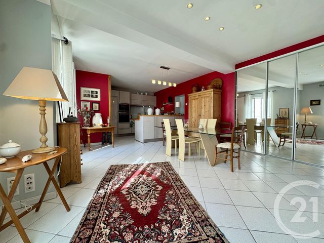 Appartement Duplex à vendre - 8 pièces - 184.0 m2 - FONTAINEBLEAU - 77 - ILE-DE-FRANCE - Century 21 Agence Babut