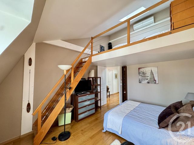 Appartement Duplex à vendre - 8 pièces - 184.0 m2 - FONTAINEBLEAU - 77 - ILE-DE-FRANCE - Century 21 Agence Babut