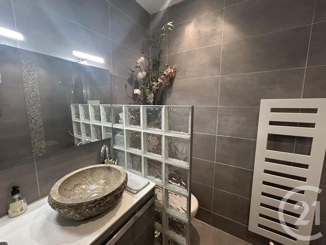 Appartement Duplex à vendre - 8 pièces - 184.0 m2 - FONTAINEBLEAU - 77 - ILE-DE-FRANCE - Century 21 Agence Babut