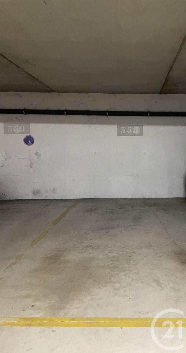 Parking à louer FONTAINEBLEAU