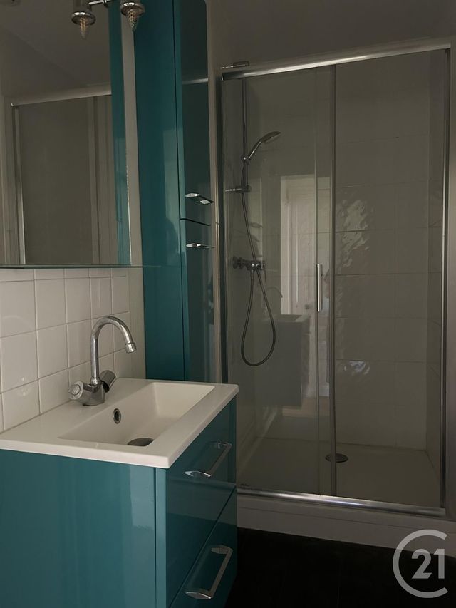 Appartement à louer - 2 pièces - 37.22 m2 - FONTAINEBLEAU - 77 - ILE-DE-FRANCE - Century 21 Agence Babut