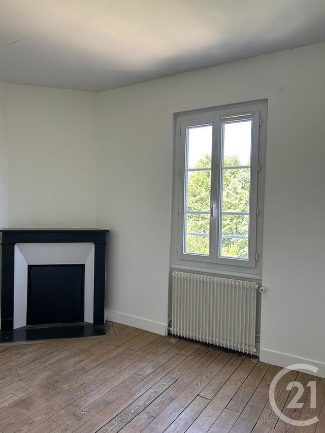Appartement à louer - 2 pièces - 37.22 m2 - FONTAINEBLEAU - 77 - ILE-DE-FRANCE - Century 21 Agence Babut