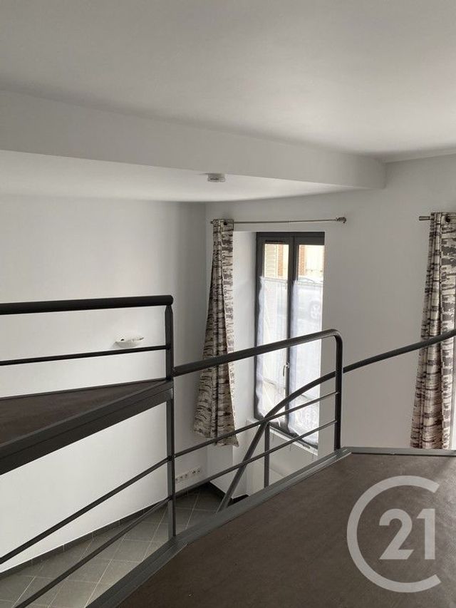 Appartement Studio à louer - 1 pièce - 16.01 m2 - FONTAINEBLEAU - 77 - ILE-DE-FRANCE - Century 21 Agence Babut