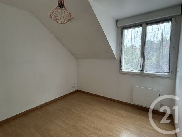 Appartement F3 à louer - 3 pièces - 54.11 m2 - VAUX LE PENIL - 77 - ILE-DE-FRANCE - Century 21 Agence Babut