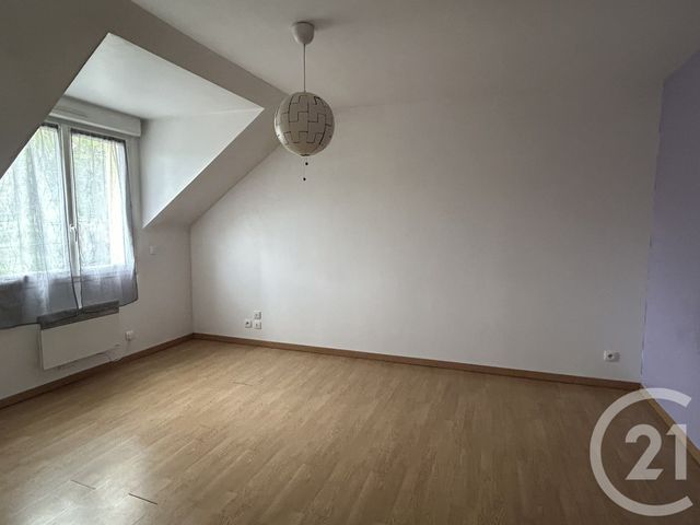 Appartement F3 à louer - 3 pièces - 54.11 m2 - VAUX LE PENIL - 77 - ILE-DE-FRANCE - Century 21 Agence Babut