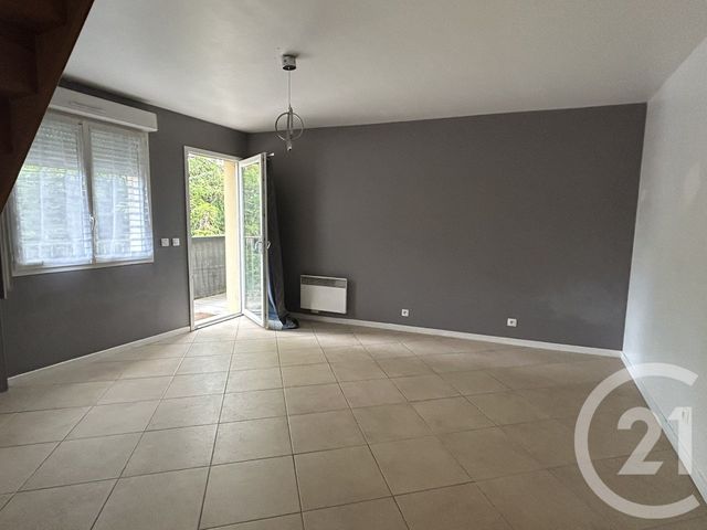Appartement F3 à louer VAUX LE PENIL