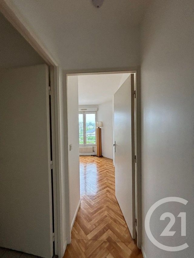 Appartement F2 à louer - 2 pièces - 54.93 m2 - AVON - 77 - ILE-DE-FRANCE - Century 21 Agence Babut