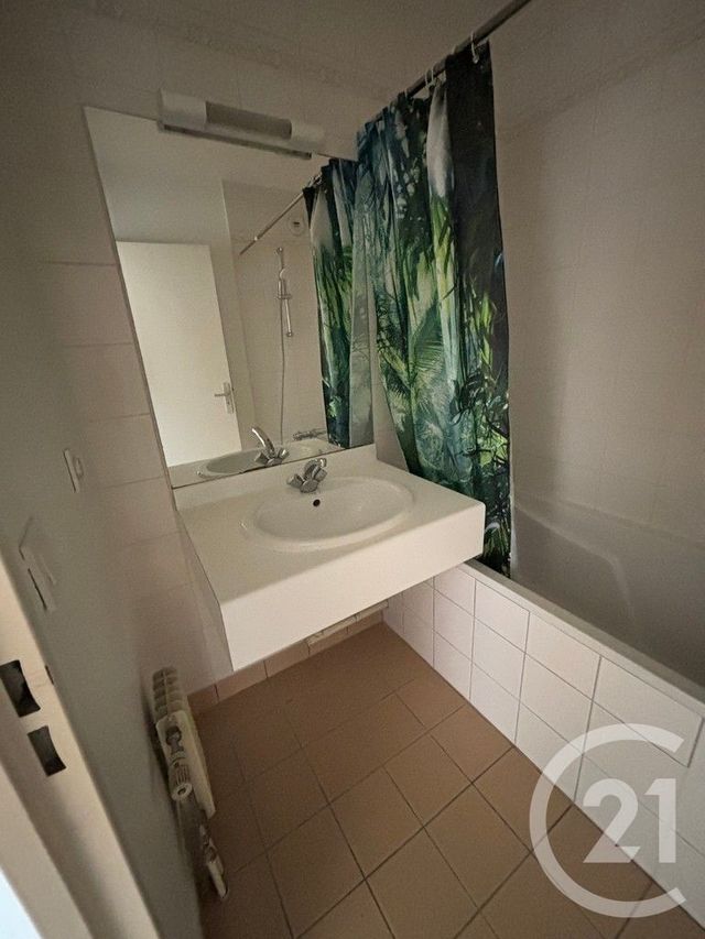Appartement F2 à louer - 2 pièces - 54.93 m2 - AVON - 77 - ILE-DE-FRANCE - Century 21 Agence Babut