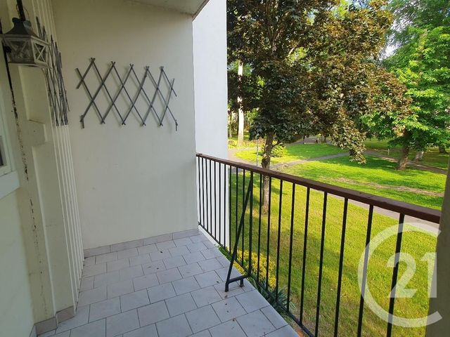 Appartement à louer - 3 pièces - 59.3 m2 - AVON - 77 - ILE-DE-FRANCE - Century 21 Agence Babut